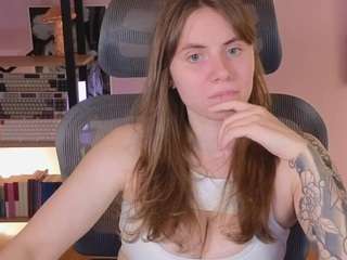 le modèle annastark est en webcam porno dans un show sur le site camsoda, il possède les tags suivants: ahegao,glasses,upskirt,toys,tease,tattoos,striptease,strip,nipple piercings,natural,ass,lovense,full nudity,foot-fetish,fingers,doggy-style,dildo,cum,body-massage,blue eyes