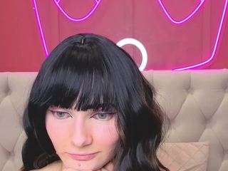 Acest model este live acum. liliflowerr