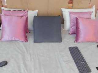 lizbrookx's CamSoda show and profile