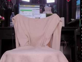 raissasky Live Webcam on CamSoda