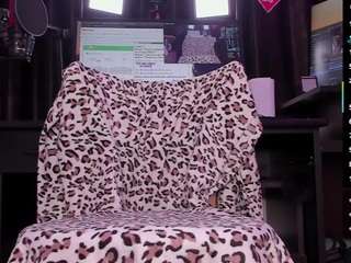 raissasky's CamSoda show and profile