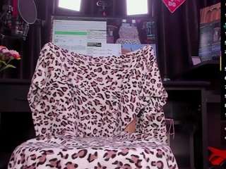 RaissaSky live cam preview