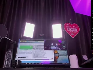RaissaSky's Live Sex Cam Show