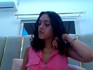 vickyyyx live cam profile