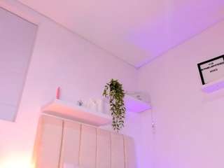 pamela-white Live Webcam on CamSoda