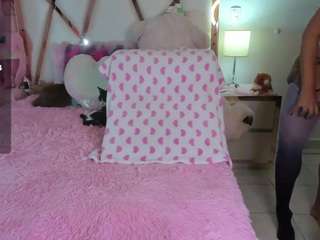 sophiamiller98 webcam
