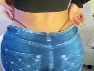 Live webcam model sophiamiller98 on Soda Cams