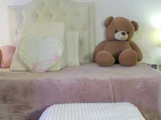 sophiamiller98 webcam