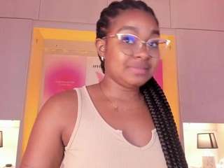 tamarazaki Live Webcam on CamSoda