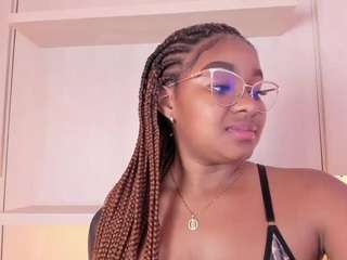 tamarazaki Live Webcam on CamSoda