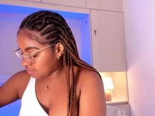 tamarazaki Live Webcam on CamSoda
