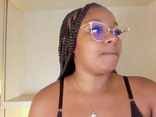 tamarazaki's CamSoda show and profile