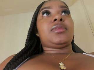 tamarazaki webcam model