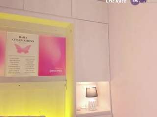 tamarazaki webcam model