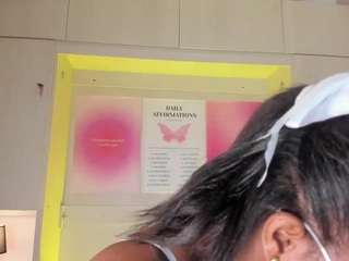 tamarazaki Live Webcam on CamSoda