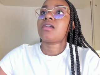 tamarazaki's CamSoda show and profile