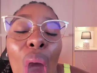 TamaraZaki's Live Sex Cam Show