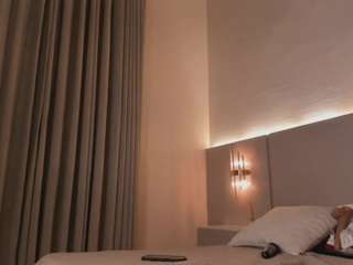 victoriabenedetti2 from CamSoda is Freechat