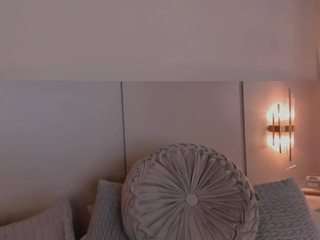 Live webcam model victoriabenedetti2 on Soda Cams