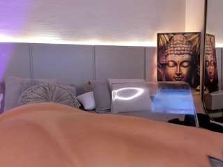 Live webcam model victoriabenedetti2 on Soda Cams