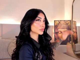 This model is live right now. victoriabenedetti2