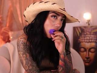 victoriabenedetti2 live cam
