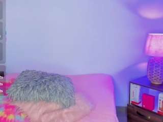  adelinee-18 chat room