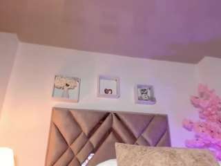 adelinee-18's live room