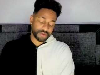 bbcblackhot33 webcam model