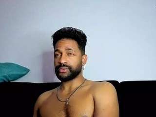 bbcblackhot33 webcam model