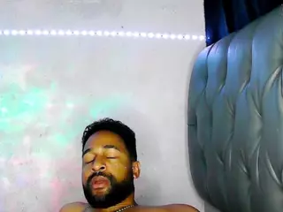 bbcblackhot33's Live Sex Cam Show