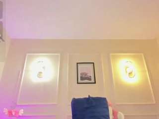 Emmaebony's cam show statistics and live stream