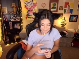 katinyellow Live Webcam on CamSoda