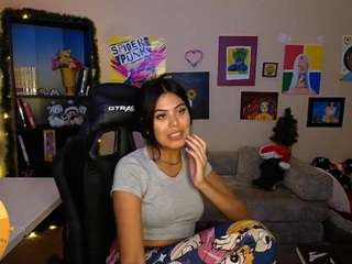 katinyellow Live Webcam on CamSoda