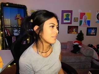 katinyellow Live Webcam on CamSoda