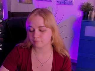 alicepopsy's CamSoda show and profile