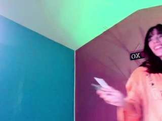evelincooper199 from camsoda