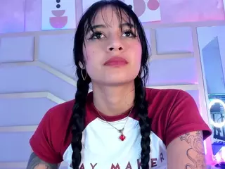 Nicolle's Live Sex Cam Show