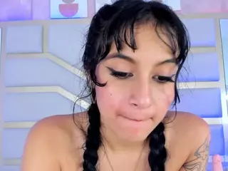 Nicolle's Live Sex Cam Show