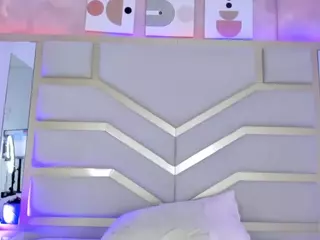 Nicolle's Live Sex Cam Show