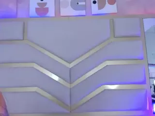 Nicolle's Live Sex Cam Show