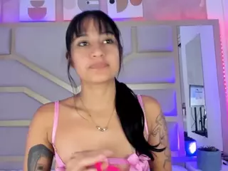 Nicolle's Live Sex Cam Show