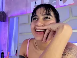 Nicolle's Live Sex Cam Show