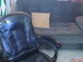 zoeepamelaa live webcam show