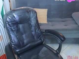 zoeepamelaa live webcam show