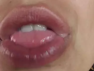 Briellaa's Live Sex Cam Show