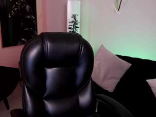 aliceharperx's CamSoda show and profile