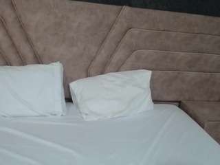 chloe-angel live cam preview