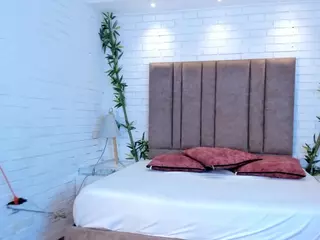 J U L I E T A's Live Sex Cam Show