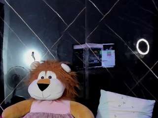 kiimberly-cute webcam